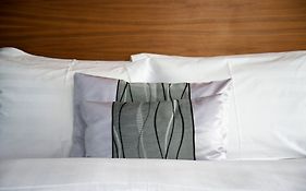 The New London Carlton Hotel